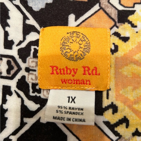 Ruby Rd. Yellow and Black Geometric Top - Picture 4 of 5